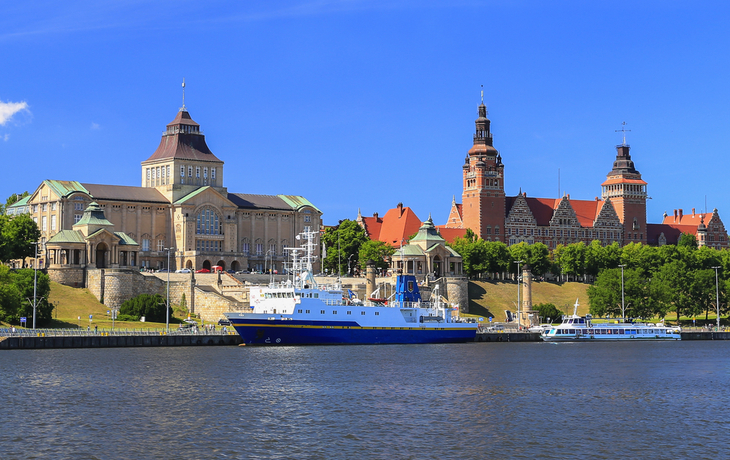 Hakenterrasse und Nationalmuseum in Stettin am Fluss Oder, Polen