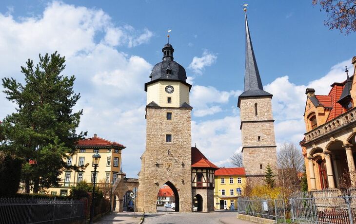 Riedtor und Jacobsturm in Arnstadt, historische Wahrzeichen der Bachstadt in Thüringen.